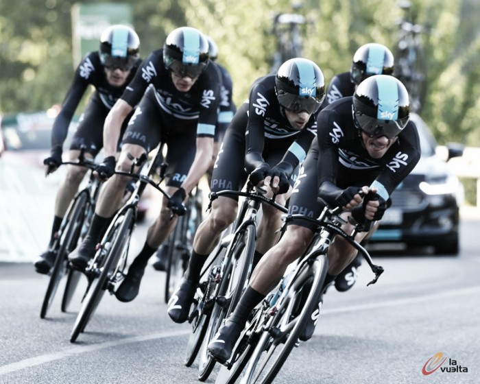 Vuelta 2016, al Team Sky la cronosquadre d'apertura. Kennaugh prima maglia rossa