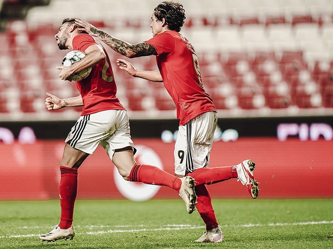 Los penaltis ponen al Benfica en semifinales