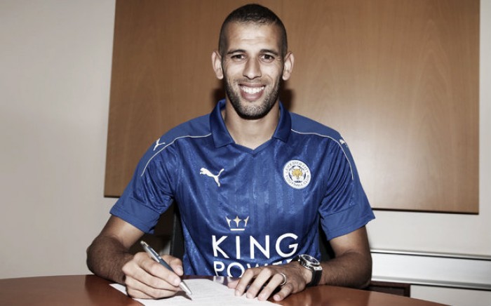 Islam Slimani pone rumbo a Leicester