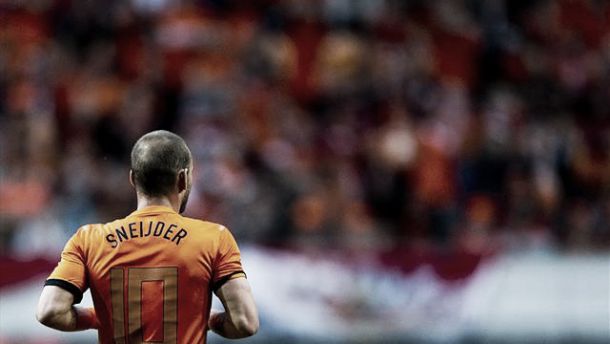 Sneijder entra en el grupo de los 100