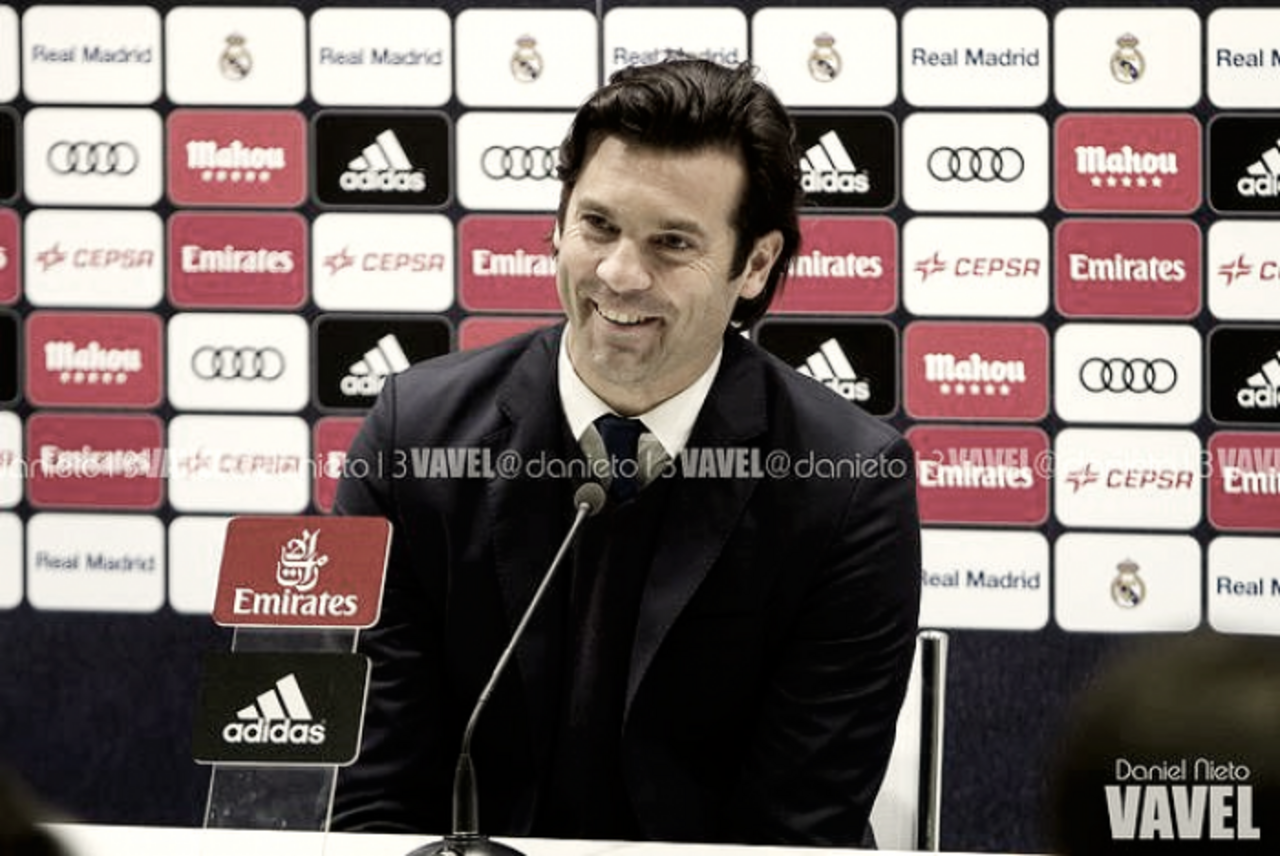 Solari: “Me da la sensación que Isco protesta un córner o
una falta”
Solari: “Me da la sensación que Isco protesta un córner o
una falta”