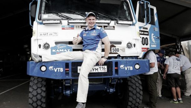 Ayrat Mardeey no se deja sorprender y marca la pauta del Dakar 2014