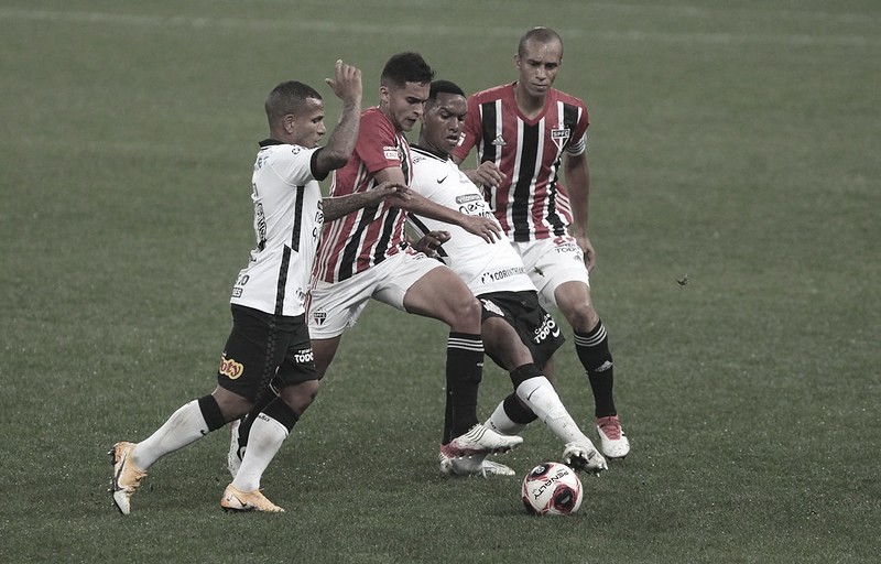 Gols e Melhores momentos de Corinthians 2 x 2 São Paulo Gols e Melhores momentos de Corinthians 2 x 2 São Paulo