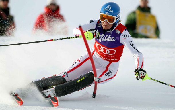 Shiffrin da brividi, suo l'oro Olimpico dello slalom speciale