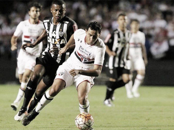 São Paulo enfrenta pressionado Atlético-MG buscando manter 100% em casa São Paulo enfrenta pressionado Atlético-MG buscando manter 100% em casa
