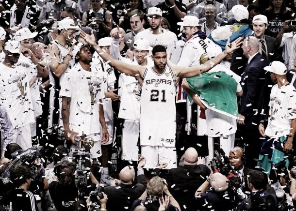 San Antonio Spurs 2014: no serían tan viejos si ganaron otro Anillo