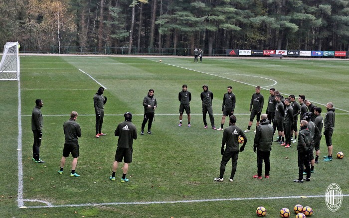 Il Milan è tornato ad allenarsi: Bertolacci di nuovo in gruppo