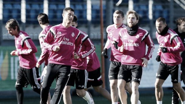 Benzema vuelve con el grupo en el segundo entrenamiento de la semana