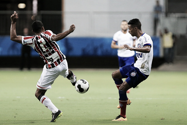 Santa Cruz e Bahia travam duelo tricolor na Copa do Nordeste