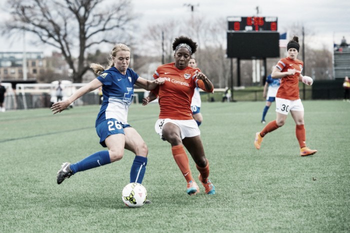 Boston Breakers re-sign midfielder Stephanie Verdoia