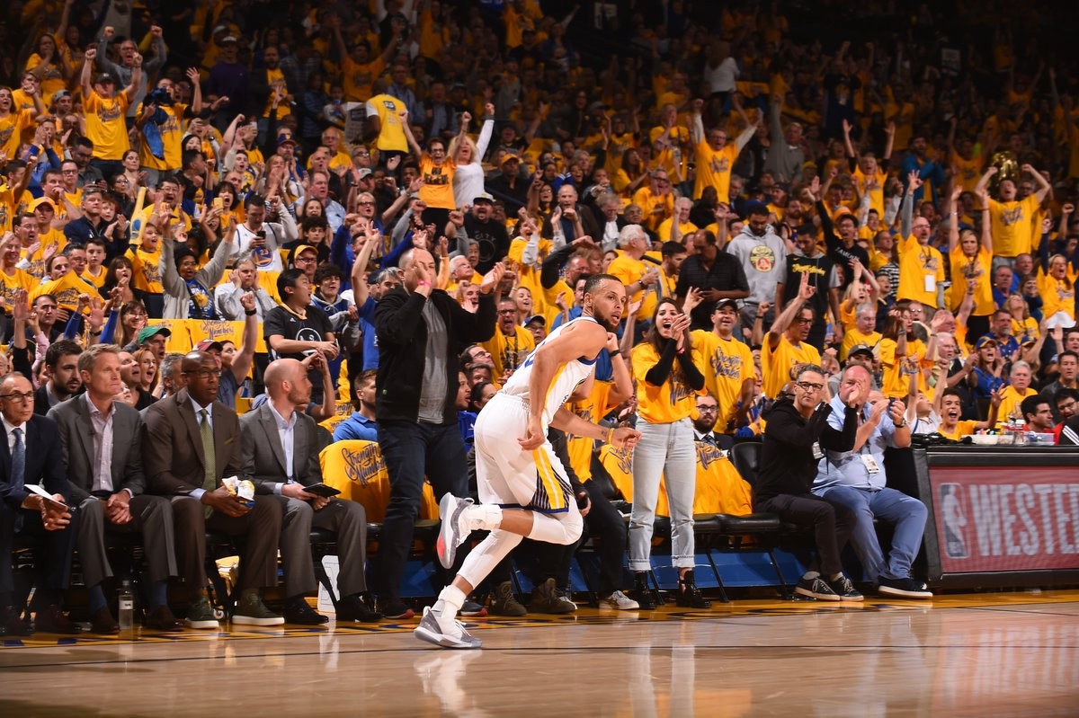 NBA Playoffs, Golden State travolge Houston e ritrova Curry