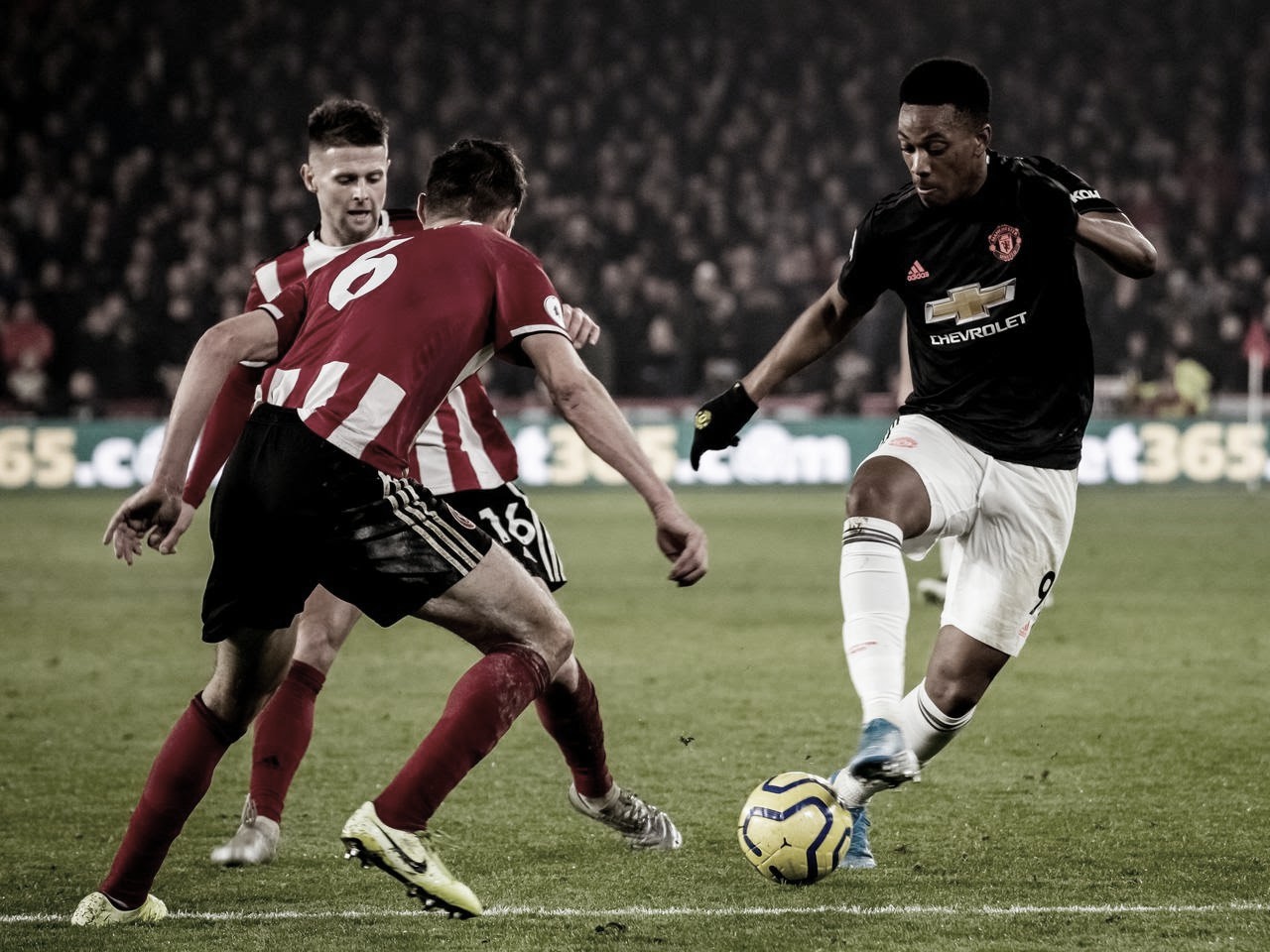 Manchester United e Sheffield se enfrentam em confronto direto por vagas europeias Manchester United e Sheffield se enfrentam em confronto direto por vagas europeias