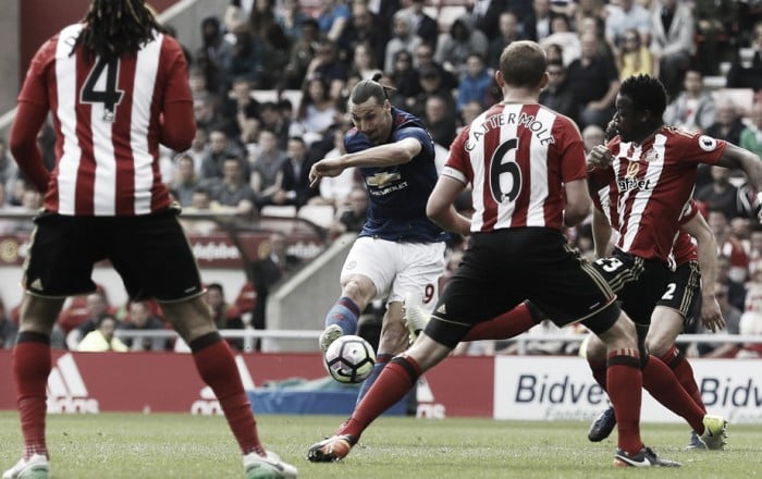 Premier League - Il Sunderland dura un tempo, passa il Man United allo Stadium of Light (0-3)