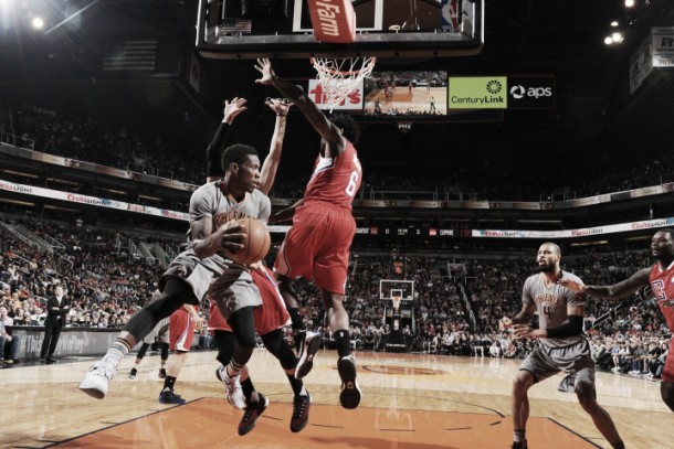 Nba, i Clippers affondano a Phoenix (118-104) senza Chris Paul