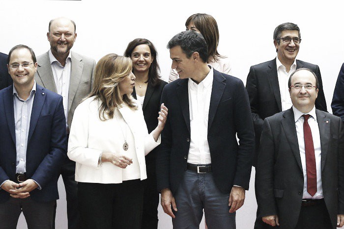 Pedro Sánchez convoca unas primarias para enfrentarse a sus críticos