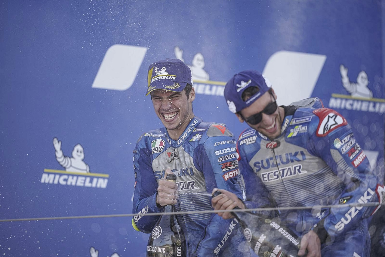 Suzuki tiene al frente a dos potenciales ganadores Suzuki tiene al frente a dos potenciales ganadores
