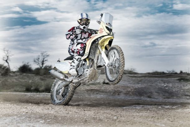 Suzuki Rally Team calienta motores para el Dakar 2015