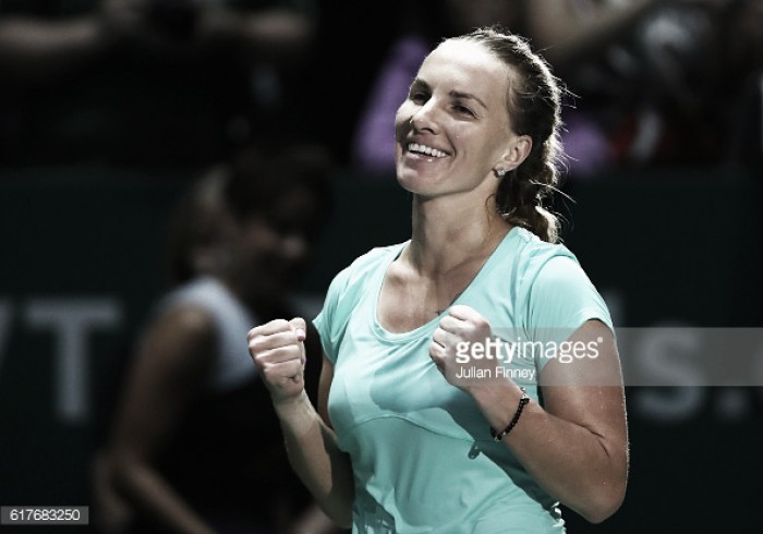 WTA Singapore: Svetlana Kuznetsova upsets Agnieszka Radwanska