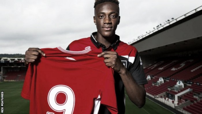 Tammy Abraham completes season-long loan move to Bristol City