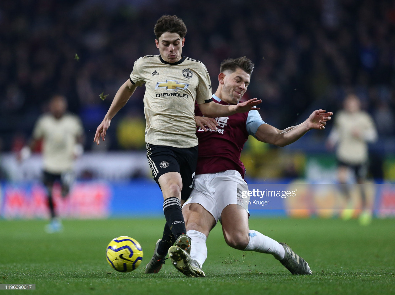 West Ham United trying Burnley tactics with James Tarkowski