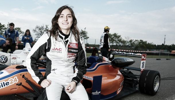 Tatiana Calderón correrá la final de la FIA F3