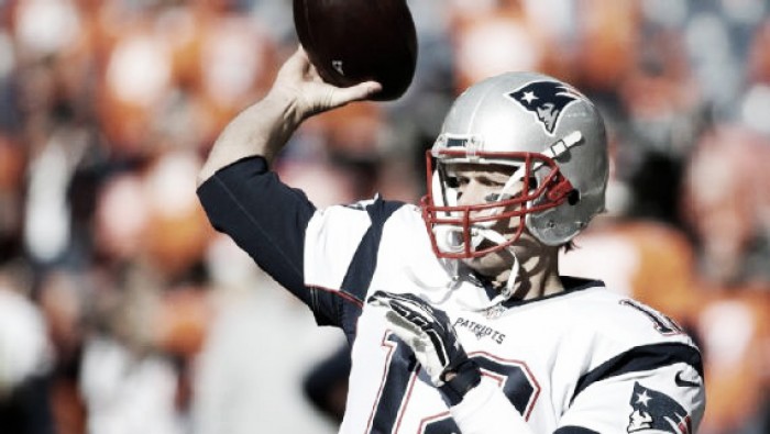 Tom Brady extiende su contrato  con los New England Patriots hasta 2019