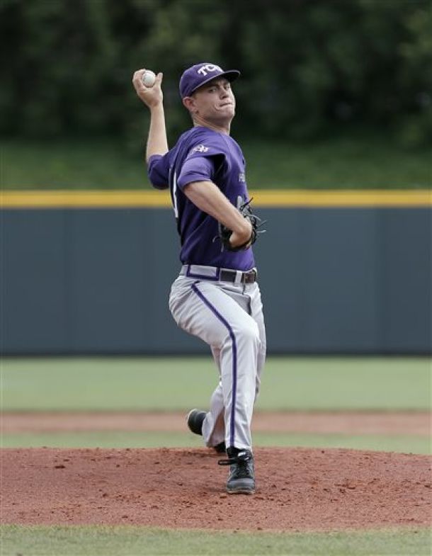 Go Past The Waves; TCU Horned Frogs Advance To Omaha