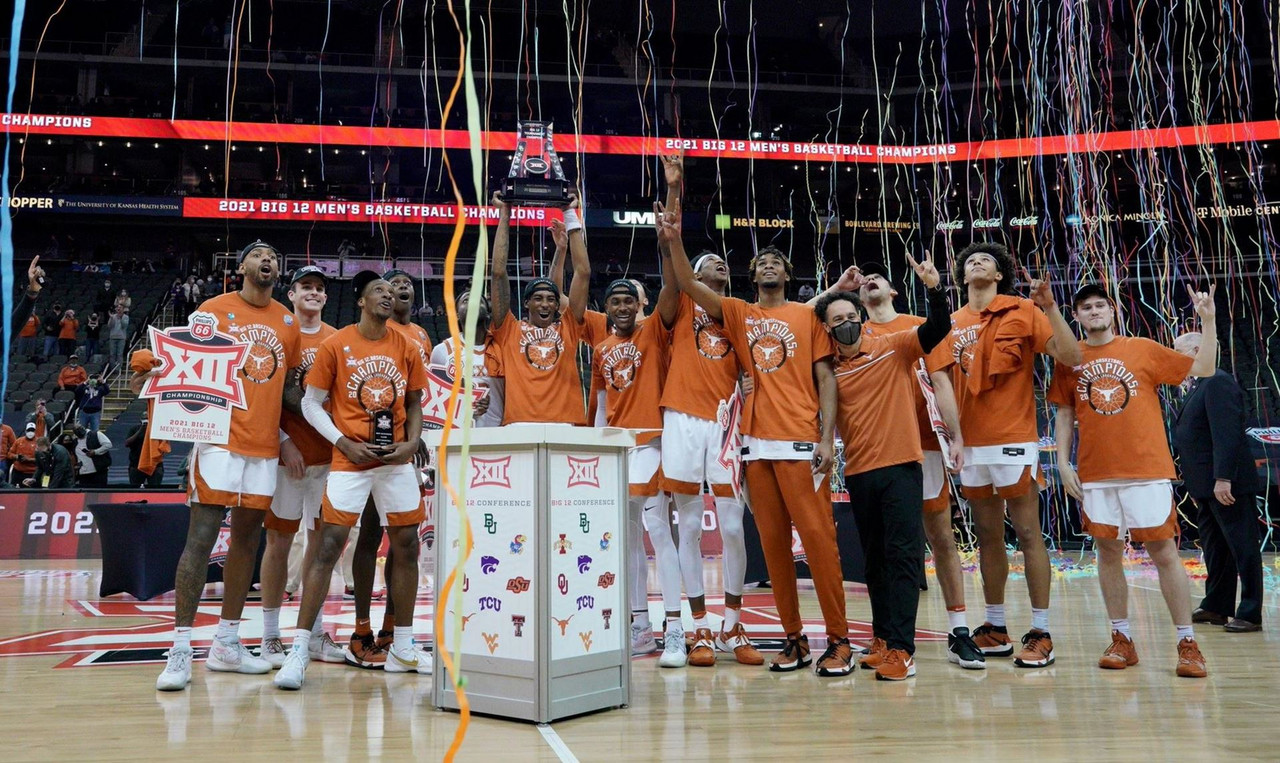 Big 12 championship game: Texas outlasts Oklahoma State for first tournament title