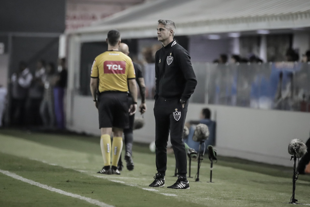 Rodrigo Santana admite que Alerrandro pode ganhar uma chance como titular Rodrigo Santana admite que Alerrandro pode ganhar uma chance como titular