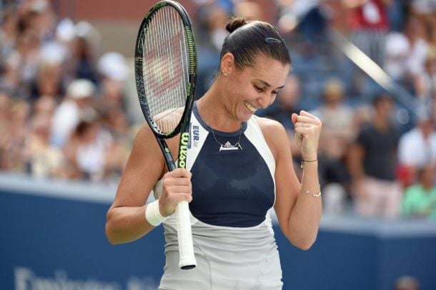 Flavia Pennetta saluta Mosca e abbraccia Singapore