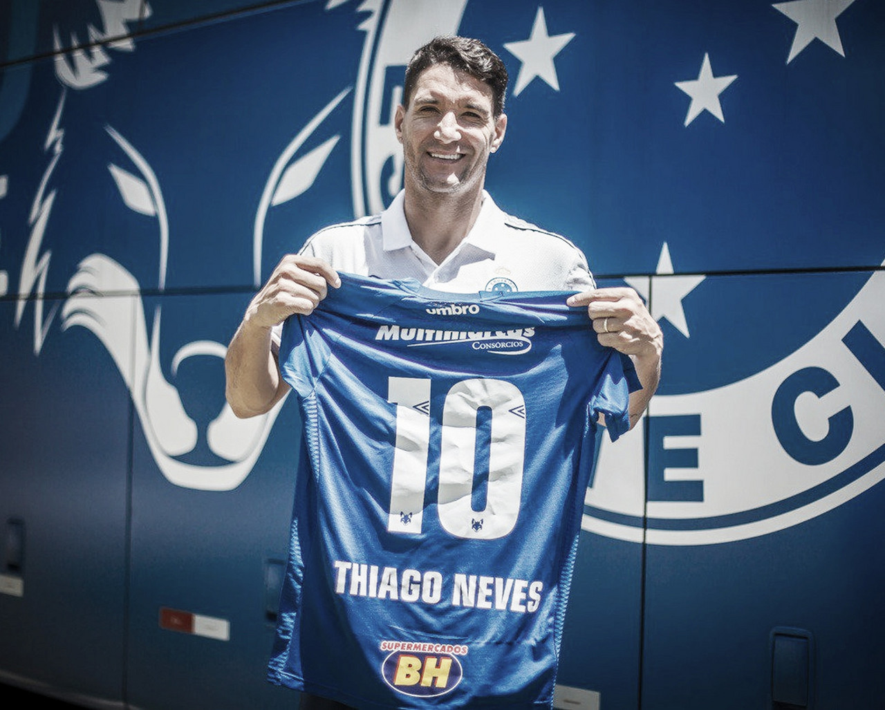 Cruzeiro anuncia Thiago Neves como camisa 10, e numeração de recém-contratados Cruzeiro anuncia Thiago Neves como camisa 10, e numeração de recém-contratados