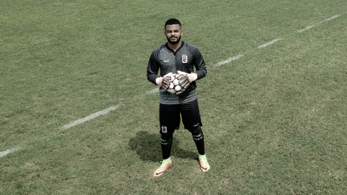 Com lesões de seus goleiros, Paraná decide contratar Thiago Rodrigues