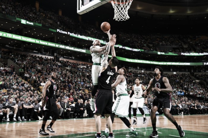 Celtics batem Clippers em noite inspirada de Isaiah Thomas no TD Garden