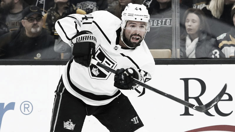 Montreal Canadiens acquire Nate Thompson from Los Angeles Kings