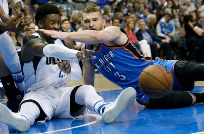 NBA - I Mavs sorprendono OKC; prima vittoria per il duo Davis-Cousins