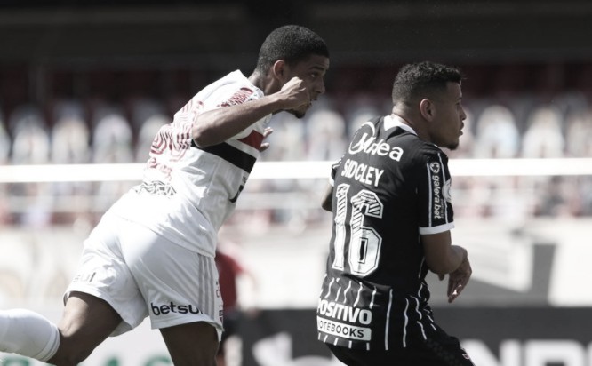 Tiago Nunes avalia Corinthians após derrota no clássico: "Temos condições de evoluir" Tiago Nunes avalia Corinthians após derrota no clássico: "Temos condições de evoluir"