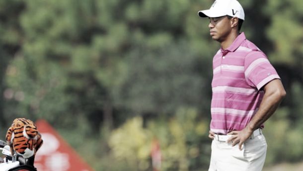 Tiger Woods deja el golf por un tiempo indefinido