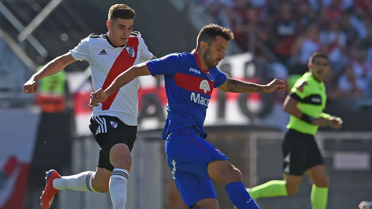 Resumen y goles: River Plate 1-2 Tigre por Copa de la Liga Profesional 2022 Resumen y goles: River Plate 1-2 Tigre por Copa de la Liga Profesional 2022