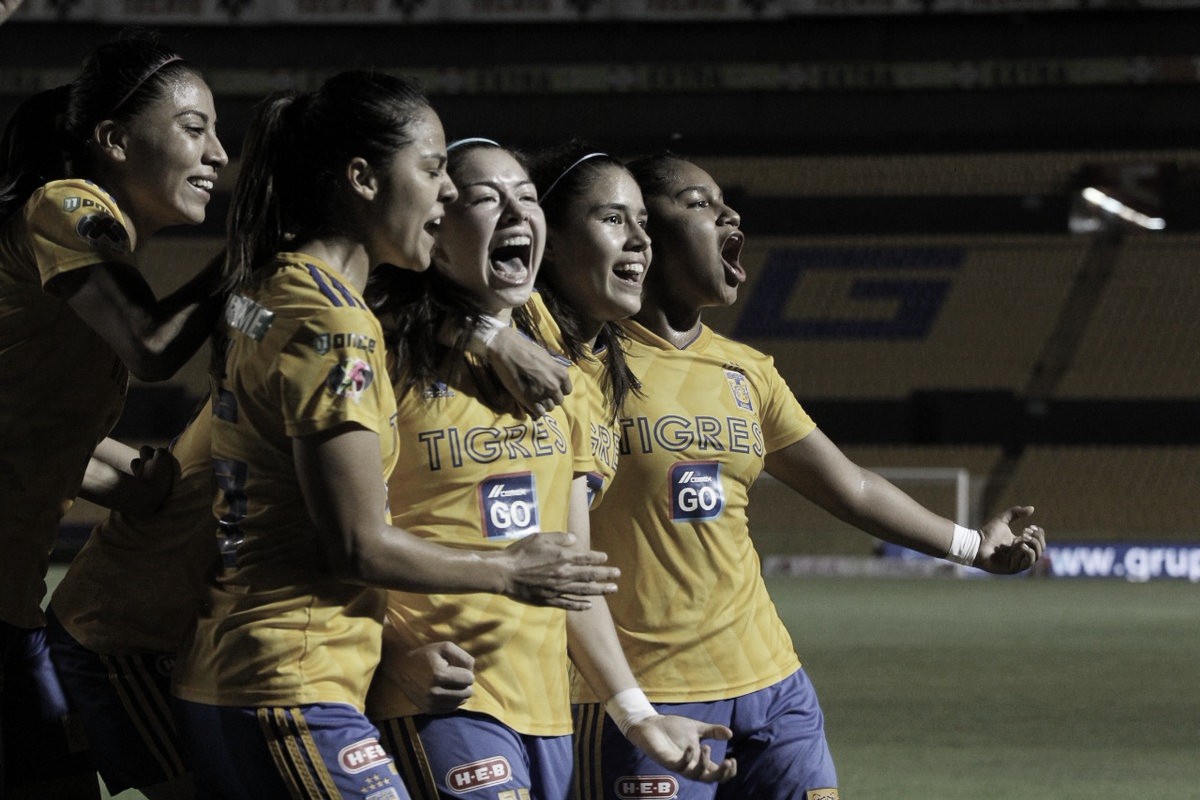 Doblete
de Katty Martínez coloca a Tigres Femenil a un paso de la final