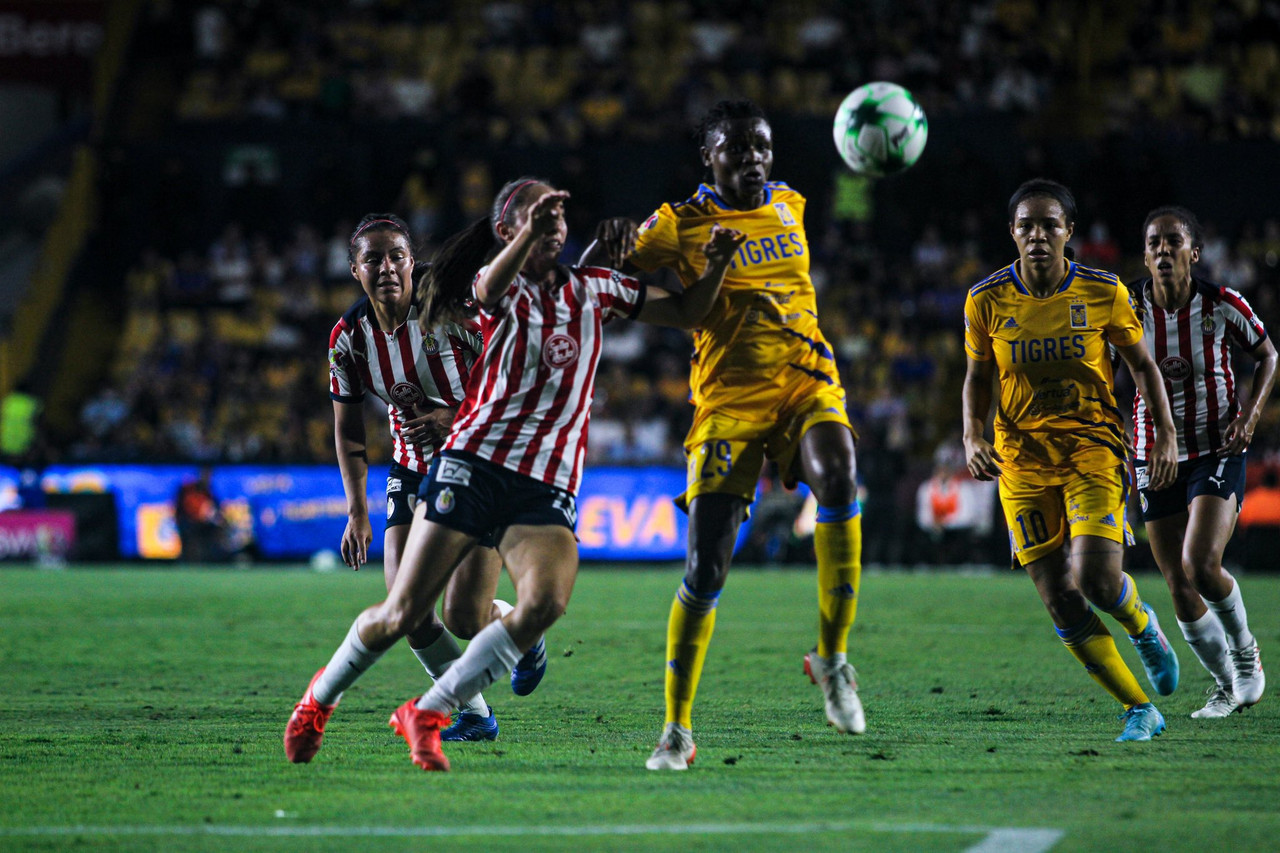 Tigres femenil gana y acaba con
el invicto de Chivas Tigres femenil gana y acaba con
el invicto de Chivas