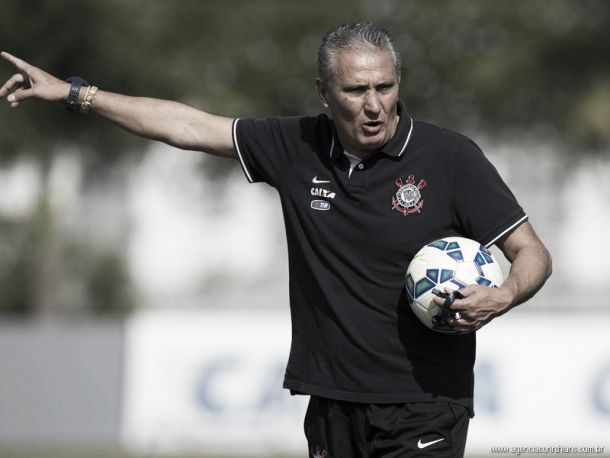 Tite se reúne com diretoria do Corinthians para definir futuro do clube na temporada