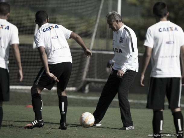 Romero comanda vitória em jogo treino e Corinthians ganha descanso no fim de semana