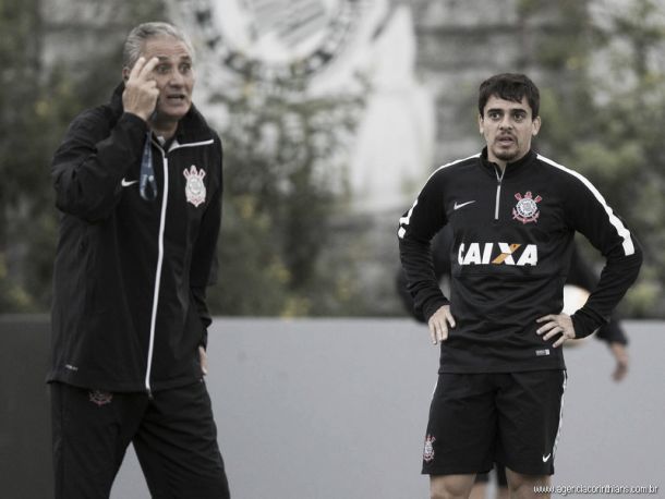 Tite define Corinthians no último treino antes de viagem para o Paraguai