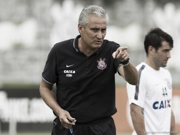 Tite confirma zagueiro Felipe como titular diante do Once Caldas pela Libertadores