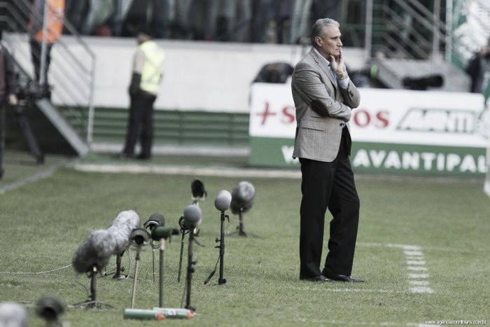Tite critica arbitragem no jogo diante do Palmeiras: "Problemas de critério"