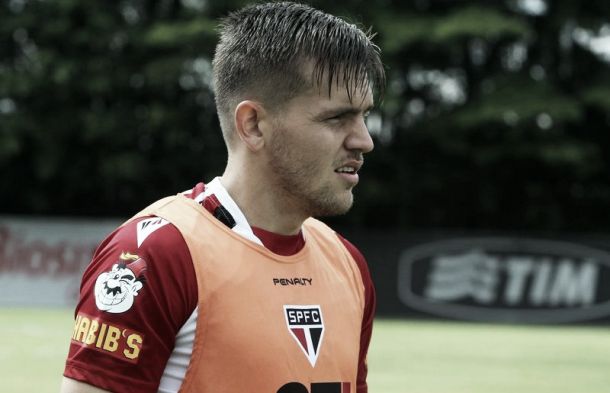 Roma não mostra interesse e São Paulo solicita retorno de Rafael Tolói Roma não mostra interesse e São Paulo solicita retorno de Rafael Tolói