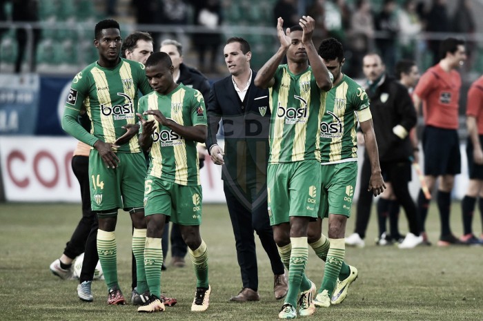 Tondela perto do abismo: Segunda Liga no horizonte Tondela perto do abismo: Segunda Liga no horizonte