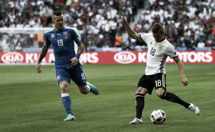 Eurocopa en blanco: Kroos dirige el rodillo alemán