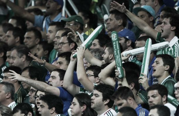 Torcida do Palmeiras ameaça Paulo Nobre e jogadores: "Se preparem para apanhar"