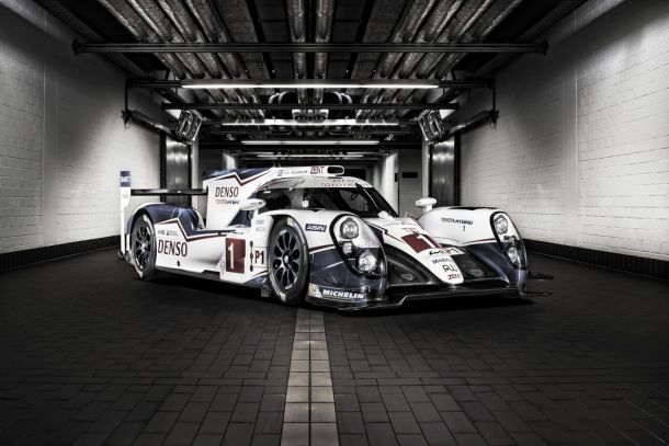 Toyota apresenta modelo que disputará Mundial de Endurance e Le Mans